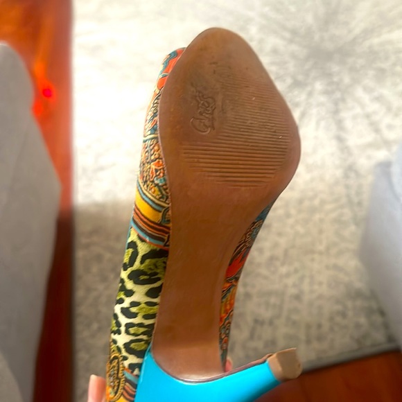 Lovely playful and elegant heel - Picture 4 of 4